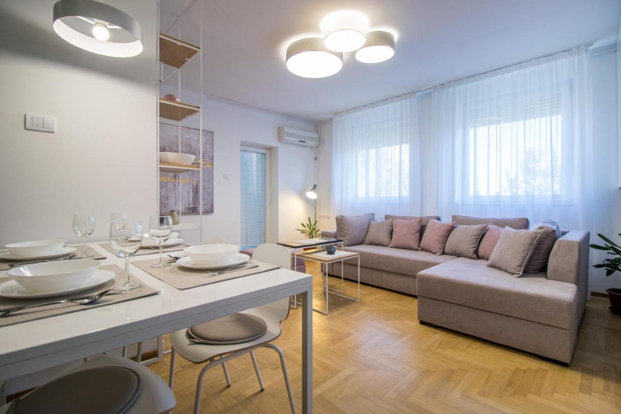 Arena'S Finest Apartment Belgrado Exterior foto
