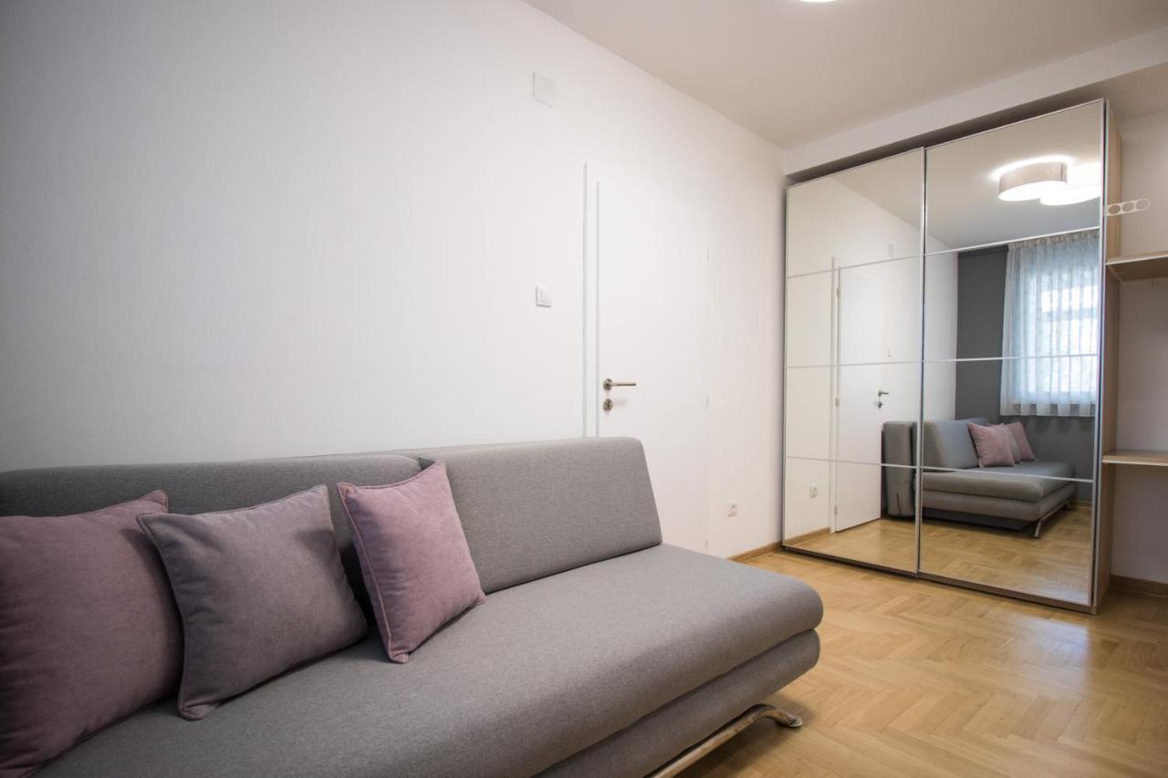Arena'S Finest Apartment Belgrado Exterior foto